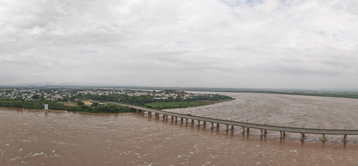 Godavari in Spate First Danger Warning Issued at Bhadrachalam10
