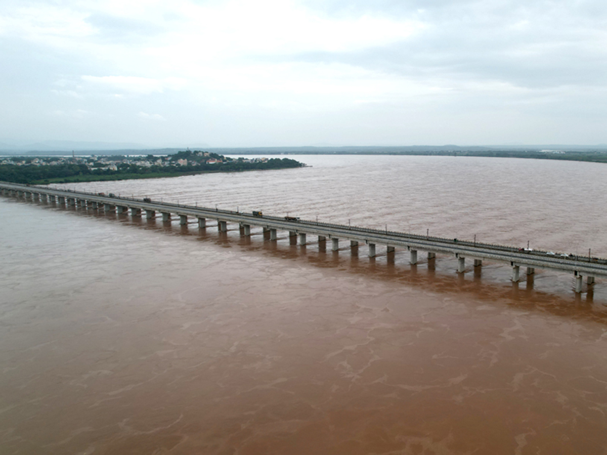 Godavari in Spate First Danger Warning Issued at Bhadrachalam2
