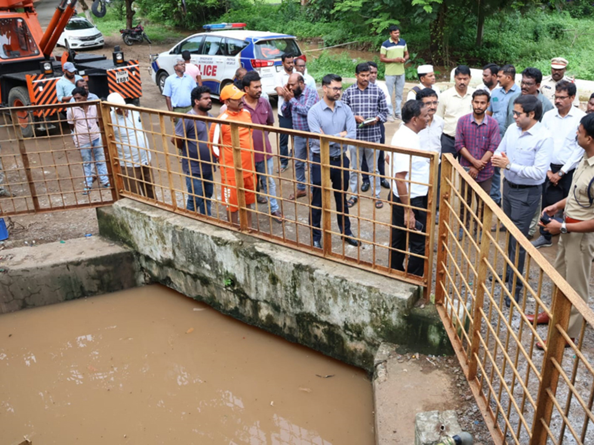 Godavari in Spate First Danger Warning Issued at Bhadrachalam3
