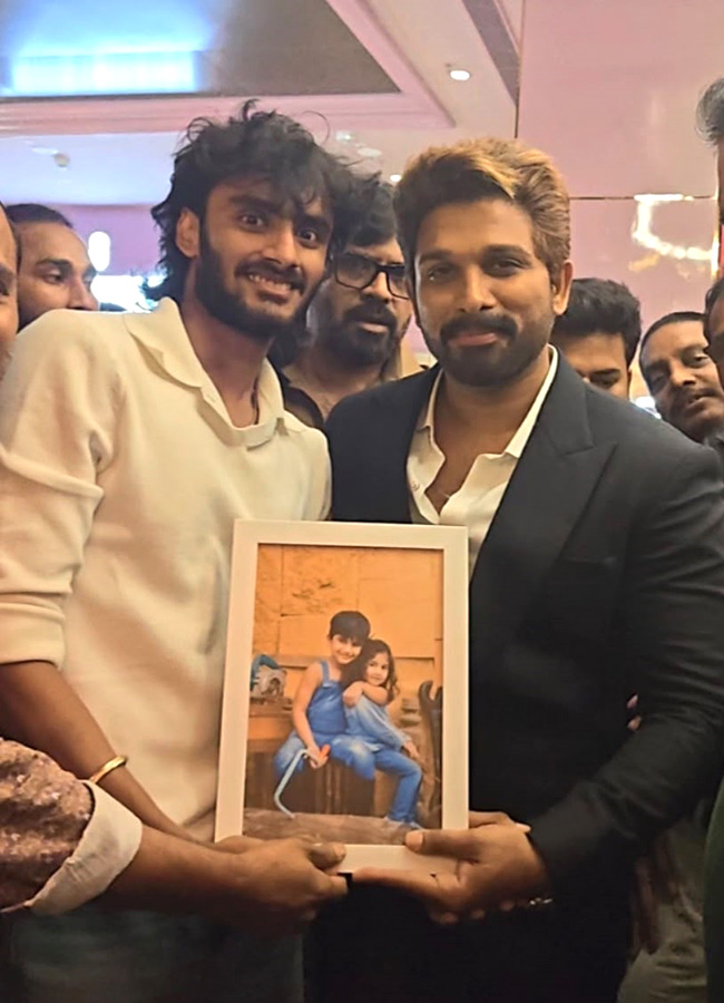 Allu Arjun AAA Cinemas Grand Opening Event Vizag4