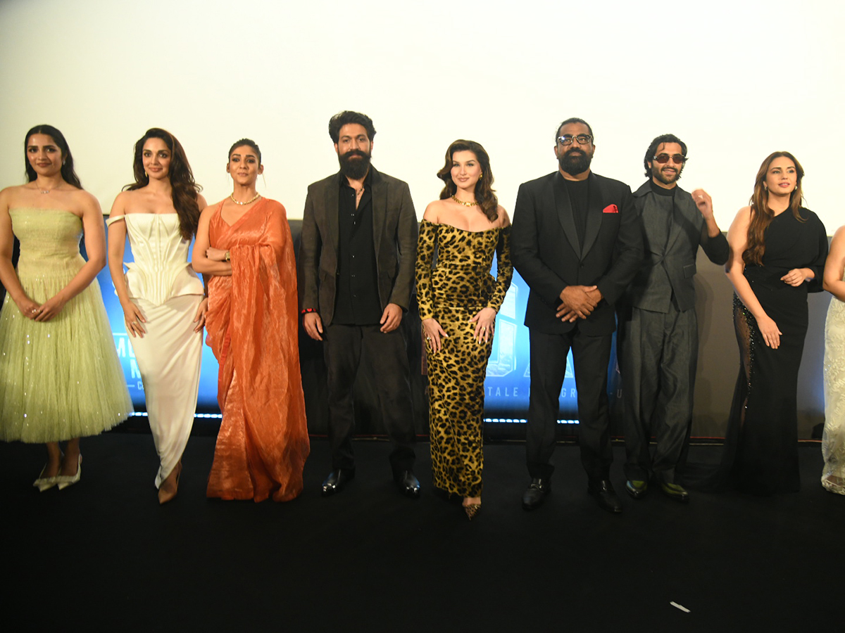 Rocking Star Yash Toxic Movie Trailer Launch Event HD Photos13