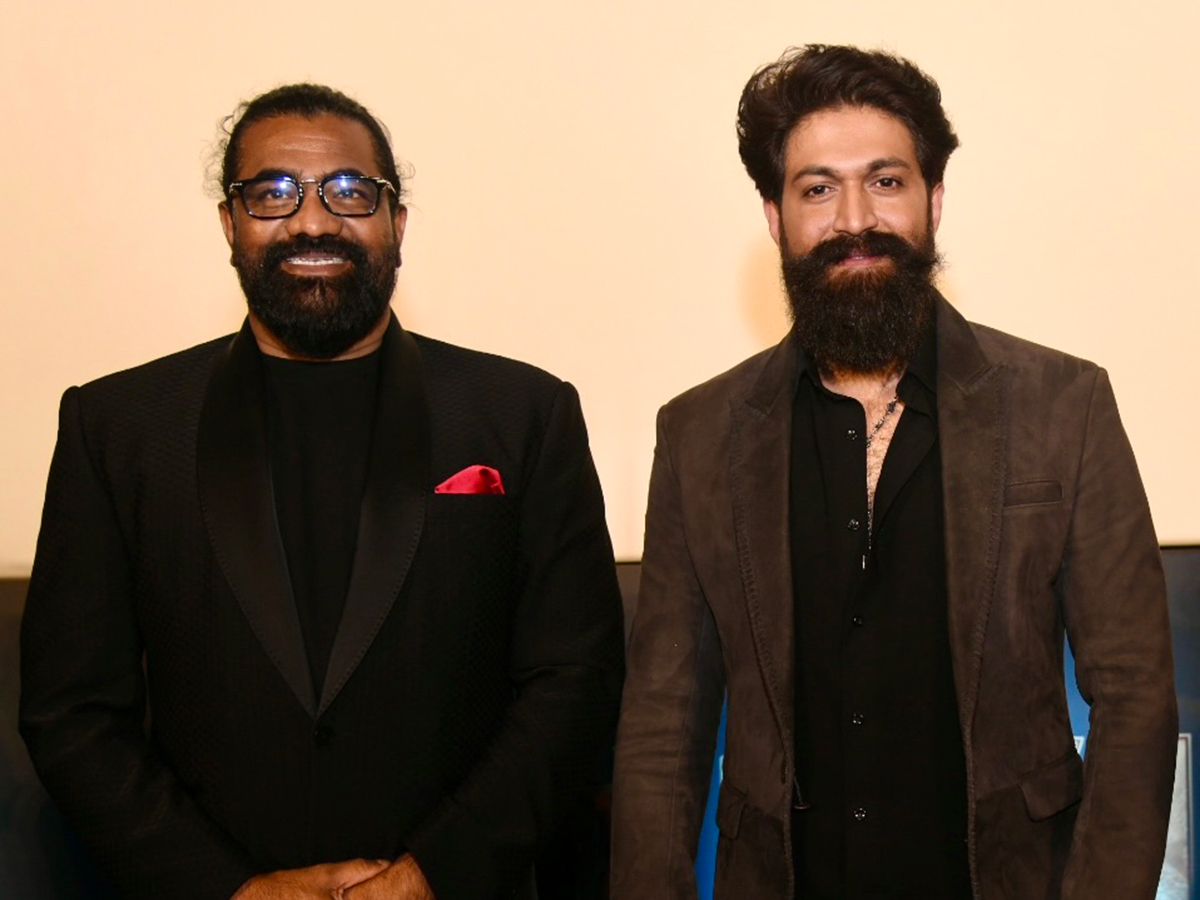 Rocking Star Yash Toxic Movie Trailer Launch Event HD Photos14