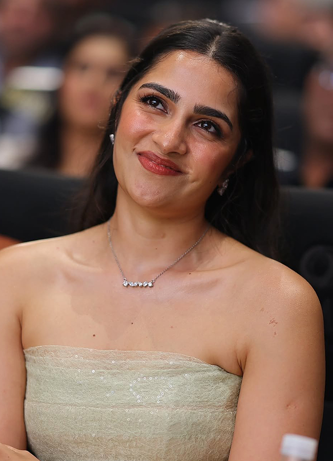 Rocking Star Yash Toxic Movie Trailer Launch Event HD Photos5