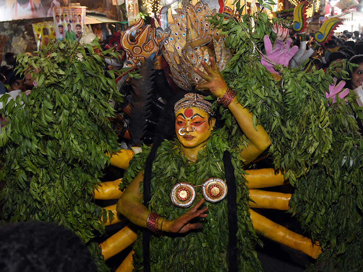 Hyderabad : Lal Darwaza Bonalu 2026 HD Photos12