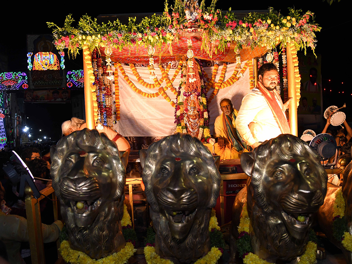 Hyderabad : Lal Darwaza Bonalu 2026 HD Photos16