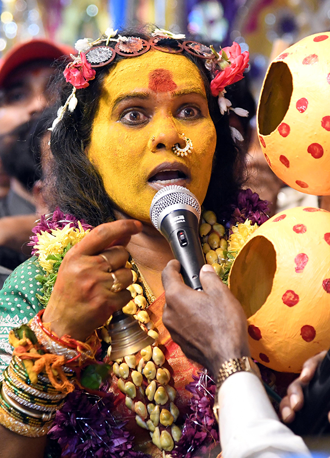 Hyderabad : Lal Darwaza Bonalu 2026 HD Photos24