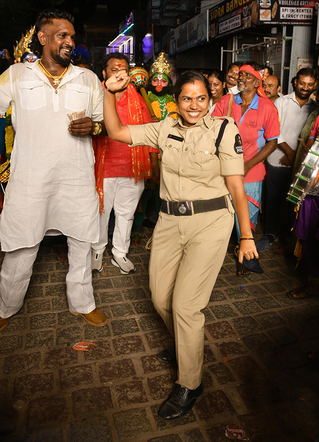 Hyderabad : Lal Darwaza Bonalu 2026 HD Photos26