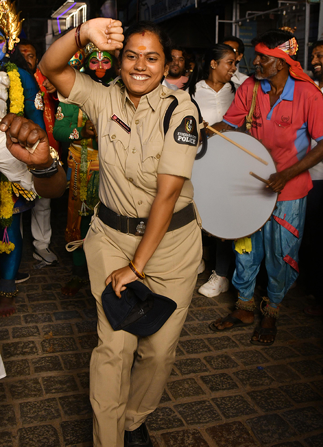 Hyderabad : Lal Darwaza Bonalu 2026 HD Photos27