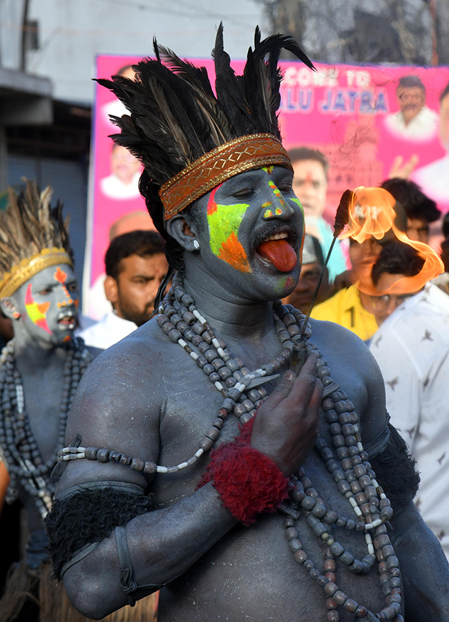 Hyderabad : Lal Darwaza Bonalu 2026 HD Photos34