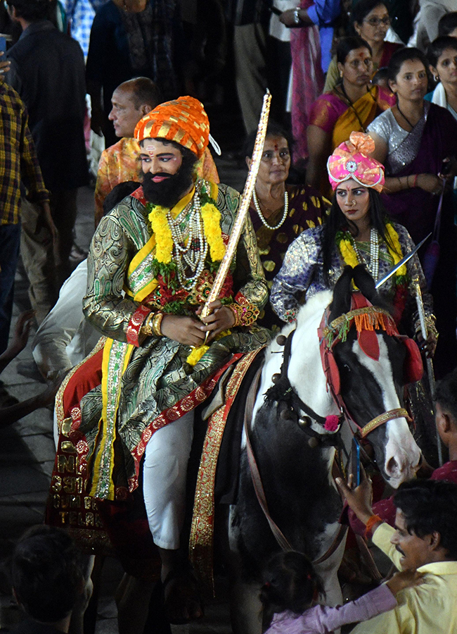 Hyderabad : Lal Darwaza Bonalu 2026 HD Photos35