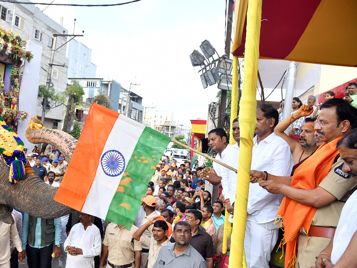 Hyderabad : Lal Darwaza Bonalu 2026 HD Photos39