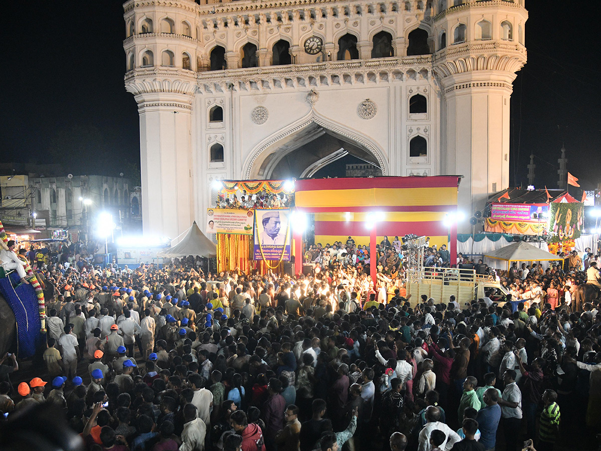 Hyderabad : Lal Darwaza Bonalu 2026 HD Photos4