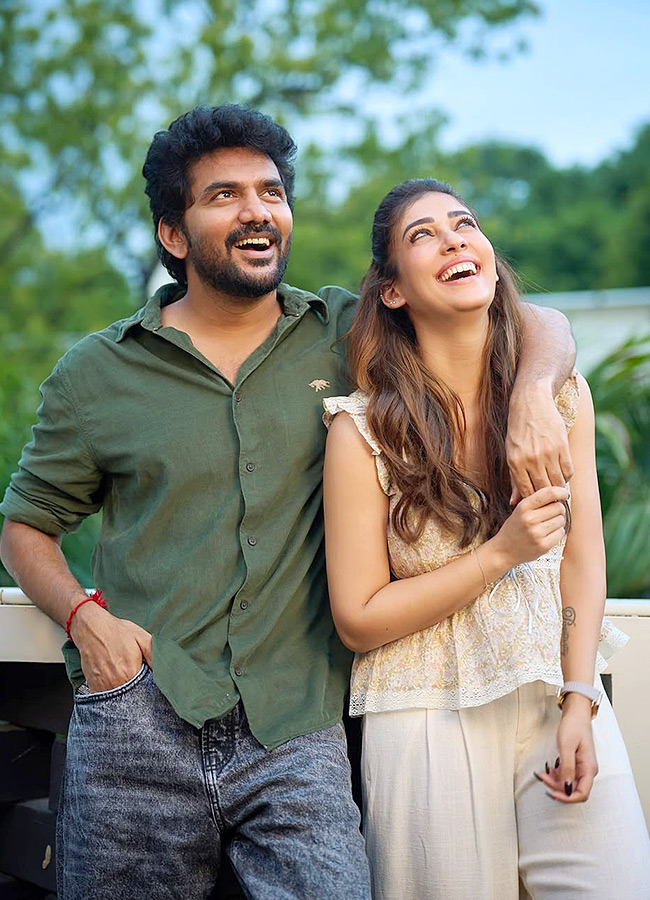Nayanthara Love Filled Poses with Young Hero Photos4