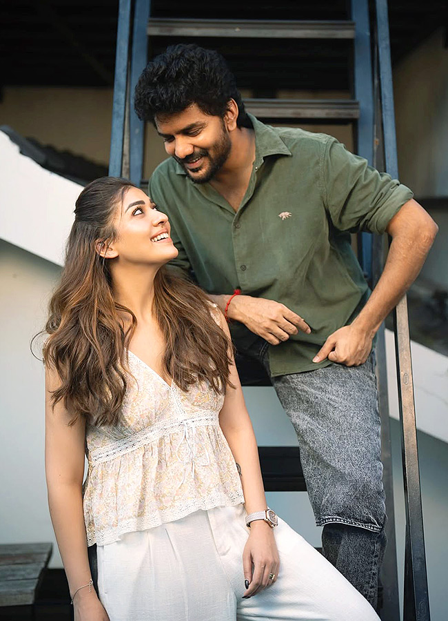 Nayanthara Love Filled Poses with Young Hero Photos5