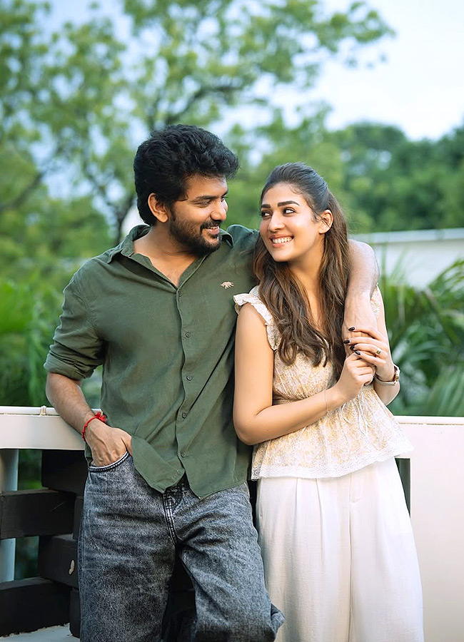 Nayanthara Love Filled Poses with Young Hero Photos9