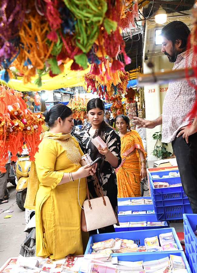 Rakhi festival buzz begins in Hyderabad shops19