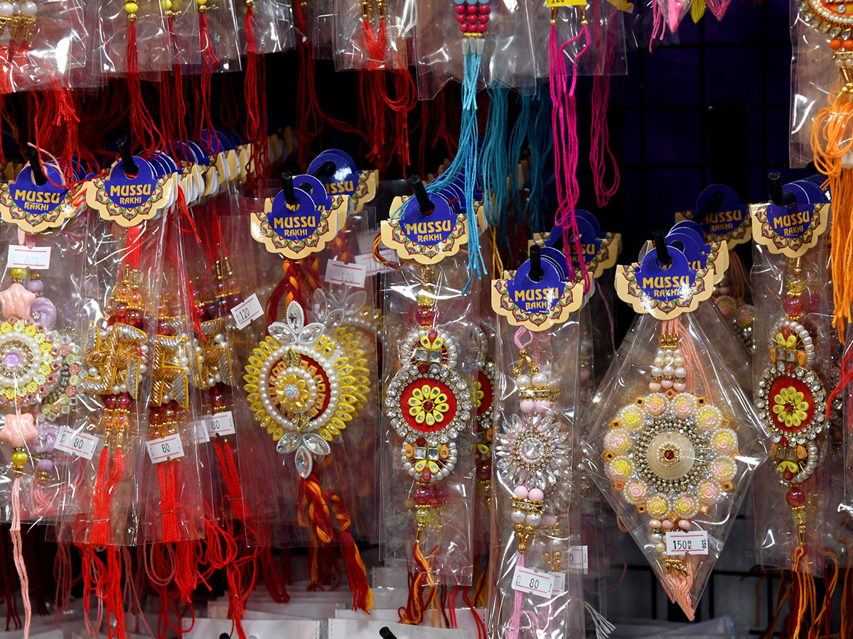 Rakhi festival buzz begins in Hyderabad shops4