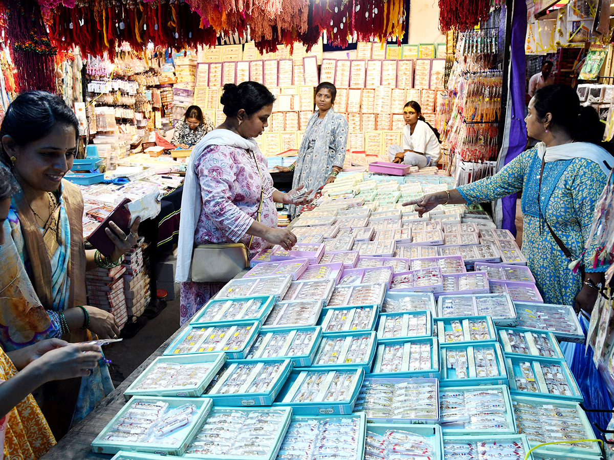 Rakhi festival buzz begins in Hyderabad shops6
