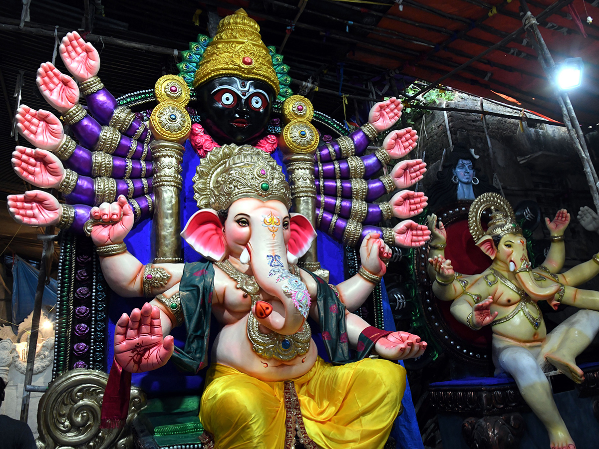 Ganesh Chaturthi 2026 Celebrations Begins in Hyderabad3