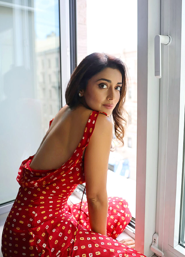 Russian Summer Getaway Shriya Stunning Vacation Moments2