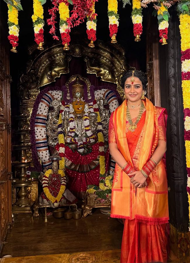 Vaishnavi Chaitanya Bonalu 2026 Celebrations With Family Viral Photos3