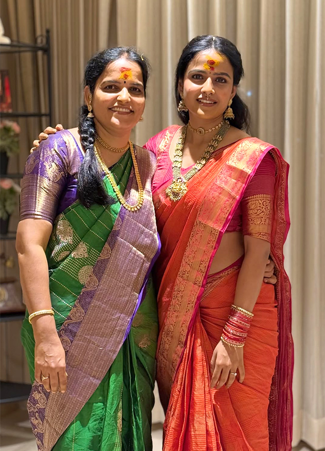 Vaishnavi Chaitanya Bonalu 2026 Celebrations With Family Viral Photos9