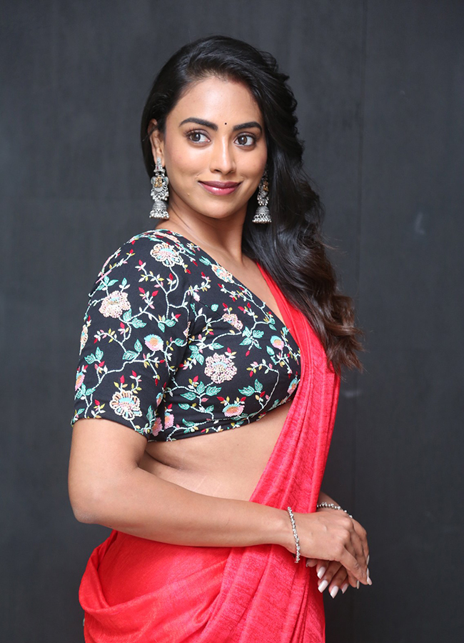 Actress Kamakshi Bhaskarla Exclusive Interview HD Photos17