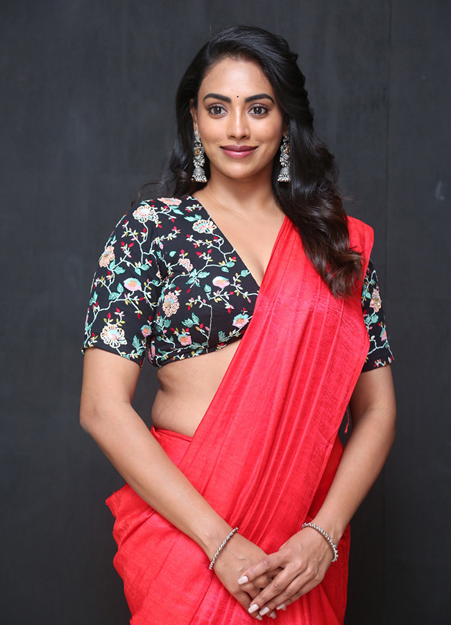 Actress Kamakshi Bhaskarla Exclusive Interview HD Photos19