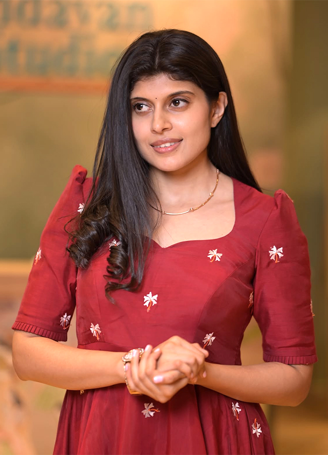 Malliswari Movie Child Artist Greeshma Nethrikaa Exclusive Photos12