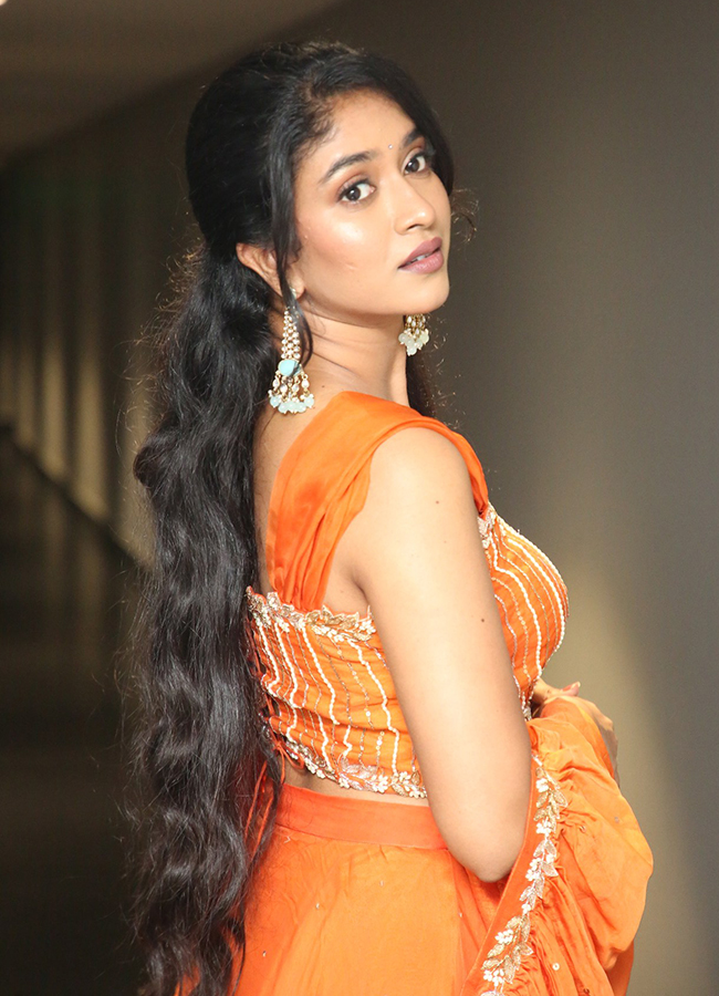 Gorgeous Veda Jalandhar At Ameer Log Trailer Launch Event21