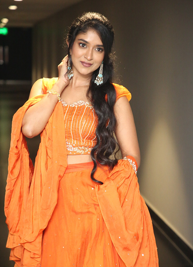 Gorgeous Veda Jalandhar At Ameer Log Trailer Launch Event3