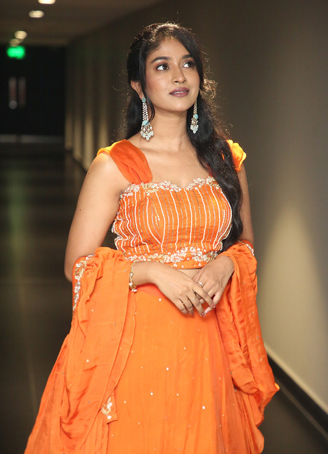Gorgeous Veda Jalandhar At Ameer Log Trailer Launch Event7