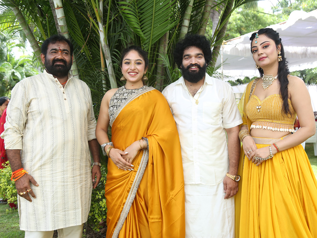 Tholisaari Mimmalni Chusindhi Modhalu Movie Opening2