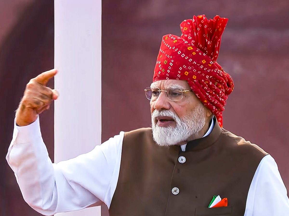 Independence Day 2026: Modi's Gen Z Connect, Vande Mataram Moments Photos12