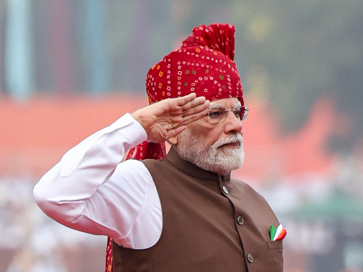 Independence Day 2026: Modi's Gen Z Connect, Vande Mataram Moments Photos14