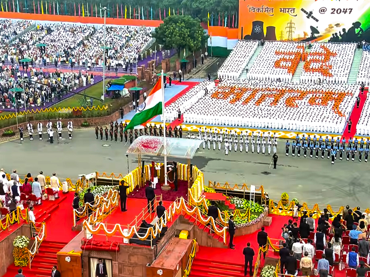 Independence Day 2026: Modi's Gen Z Connect, Vande Mataram Moments Photos16