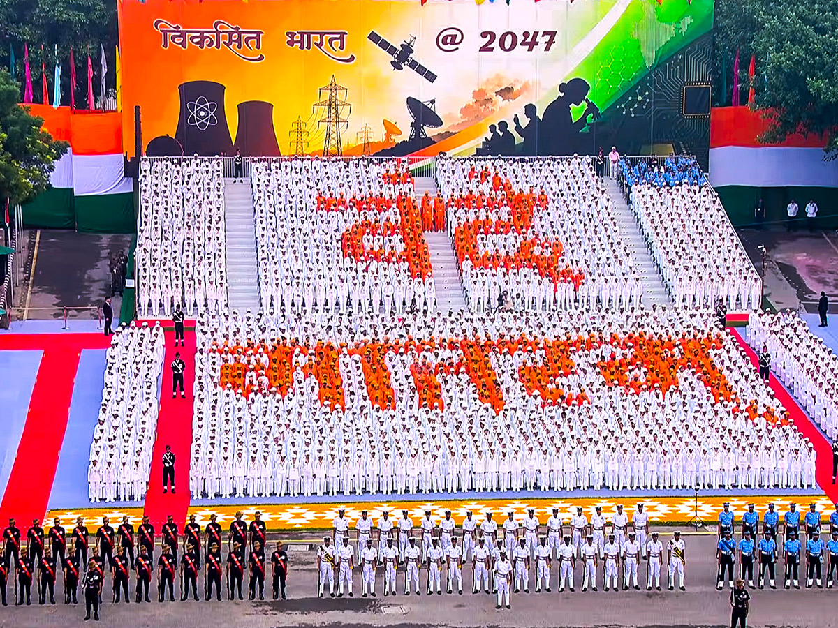 Independence Day 2026: Modi's Gen Z Connect, Vande Mataram Moments Photos17