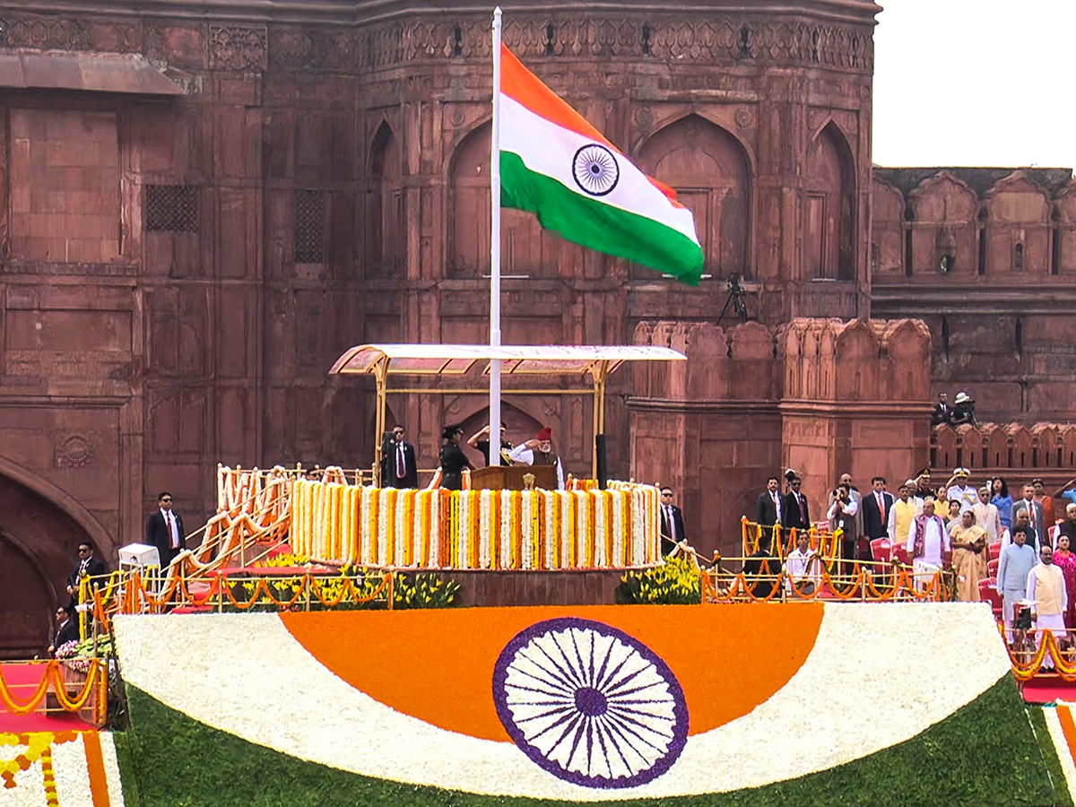 Independence Day 2026: Modi's Gen Z Connect, Vande Mataram Moments Photos3