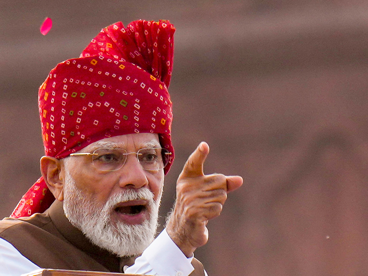 Independence Day 2026: Modi's Gen Z Connect, Vande Mataram Moments Photos7