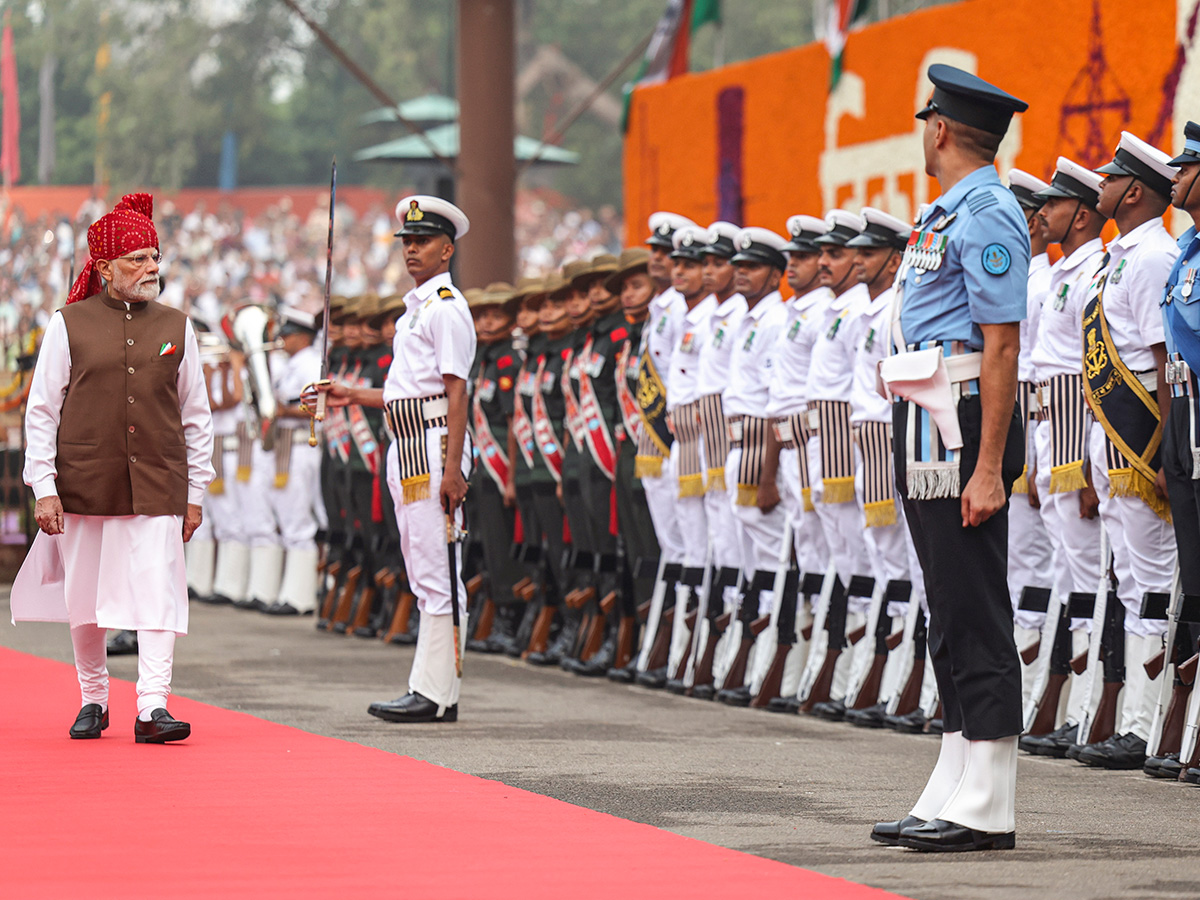Independence Day 2026: Modi's Gen Z Connect, Vande Mataram Moments Photos9