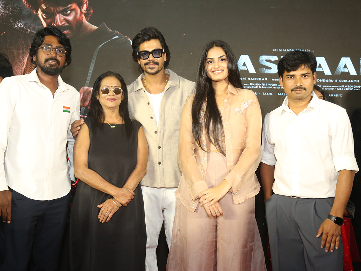Aasmaan Movie First Look Motion Poster Launch Event 5