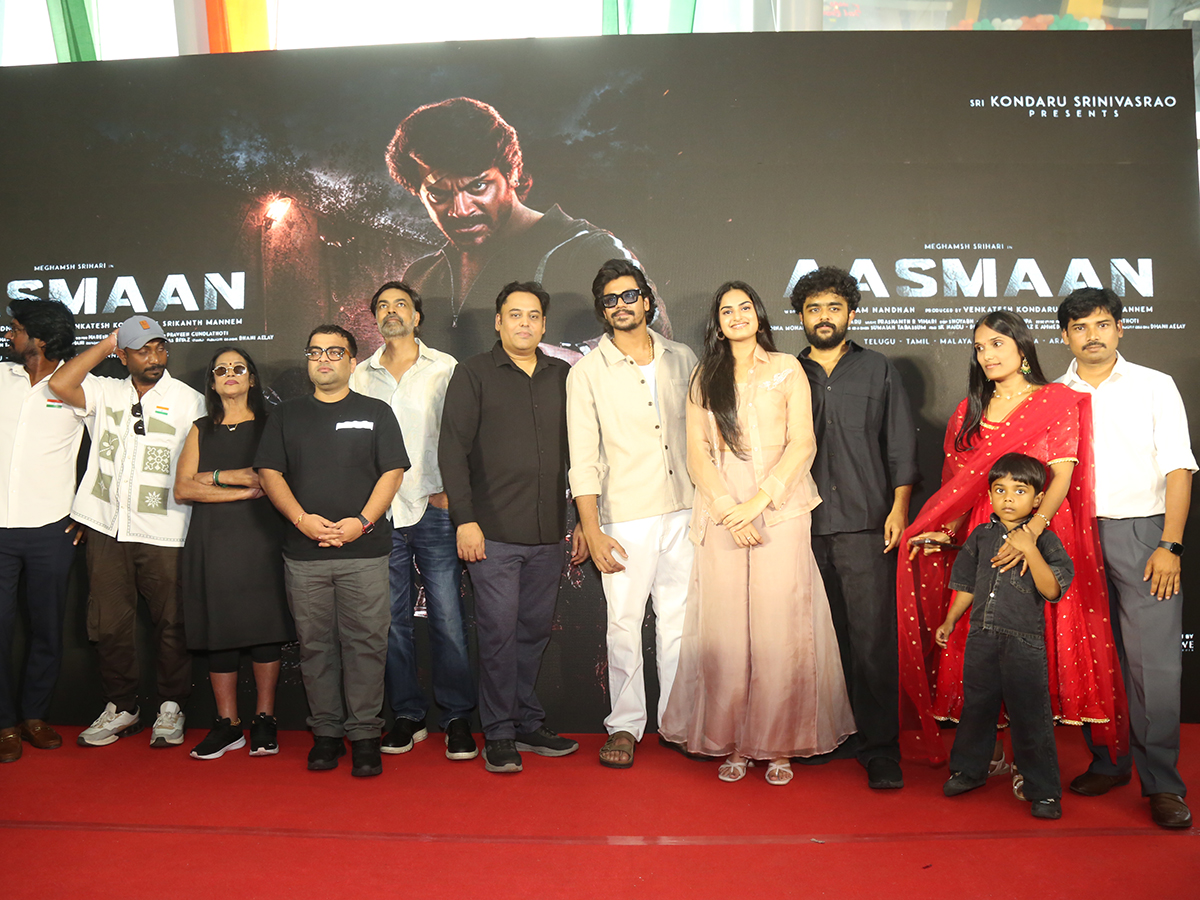 Aasmaan Movie First Look Motion Poster Launch Event 7