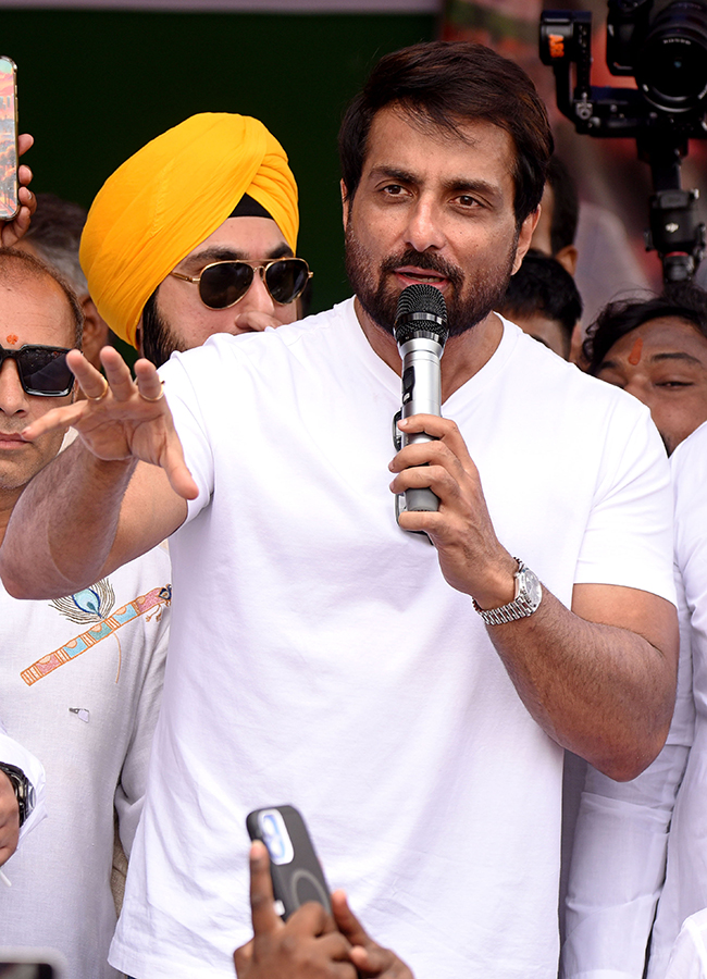 Actor Sonu Sood 80th Independence Day Celebrations in Hyderabad11