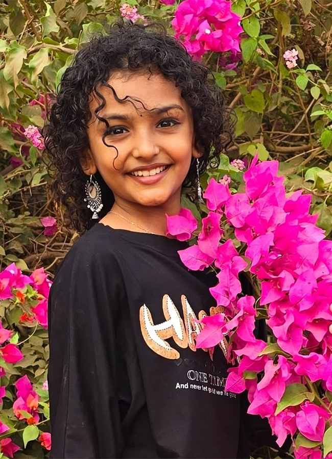 Irumudi Child Artist Baby Nakshathra Trending Photos14