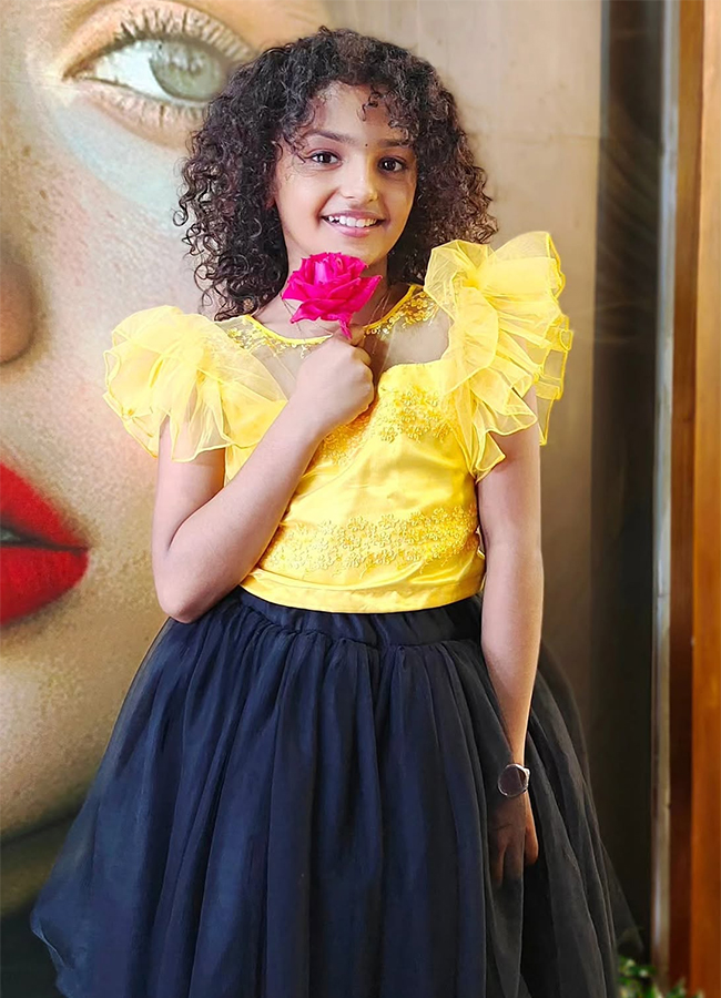 Irumudi Child Artist Baby Nakshathra Trending Photos16