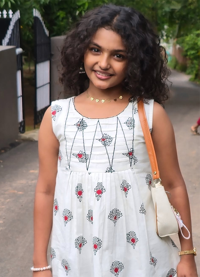 Irumudi Child Artist Baby Nakshathra Trending Photos9