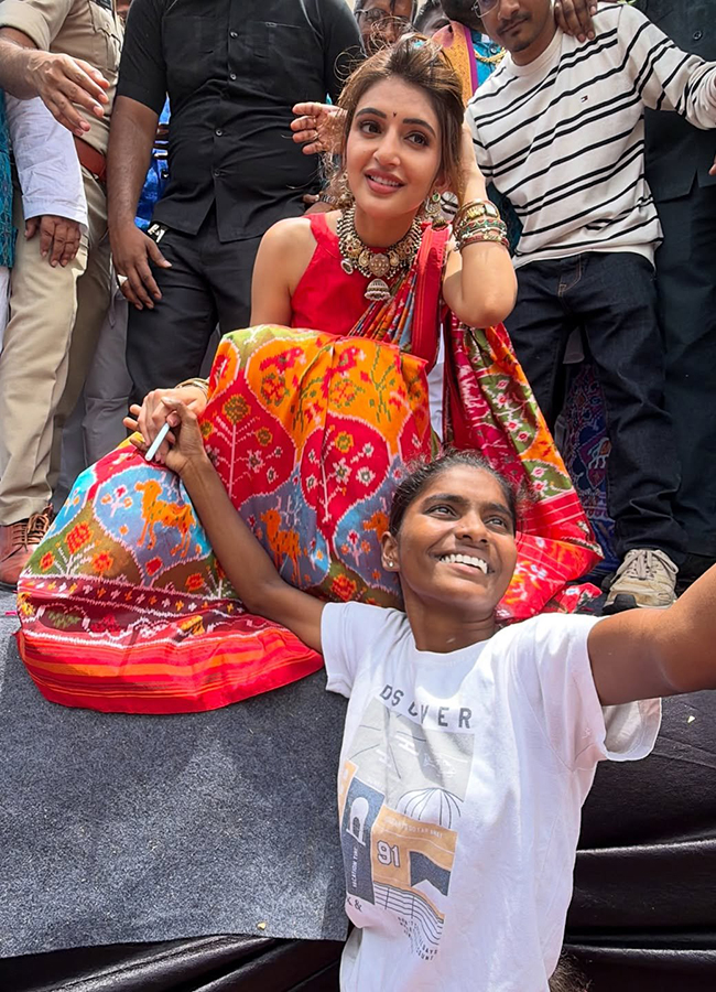 Actress Sreeleela Creates a buzz in Uppal Hyderabad14