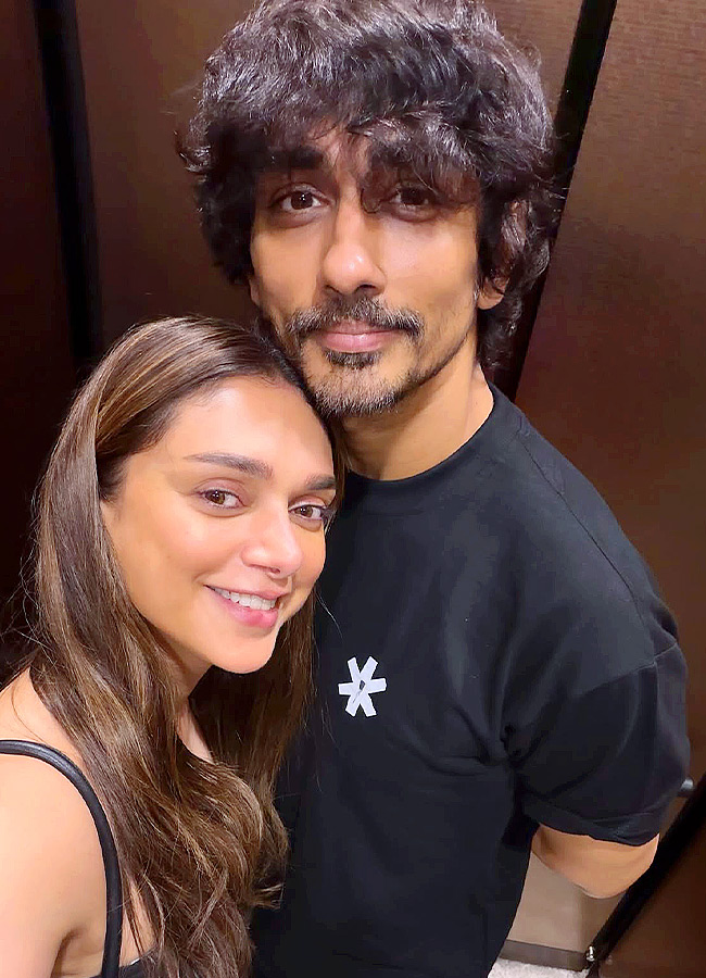 Aditi Rao Hydari Stunning Looks Special Moments with Siddharth Photos2