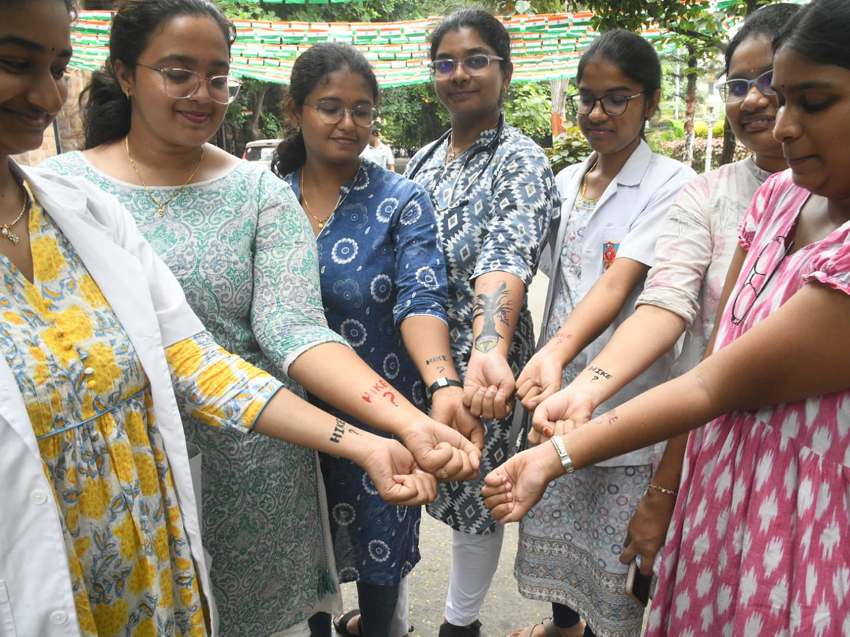 Junior Doctors Protest In Visakhapatnam HD Photos1