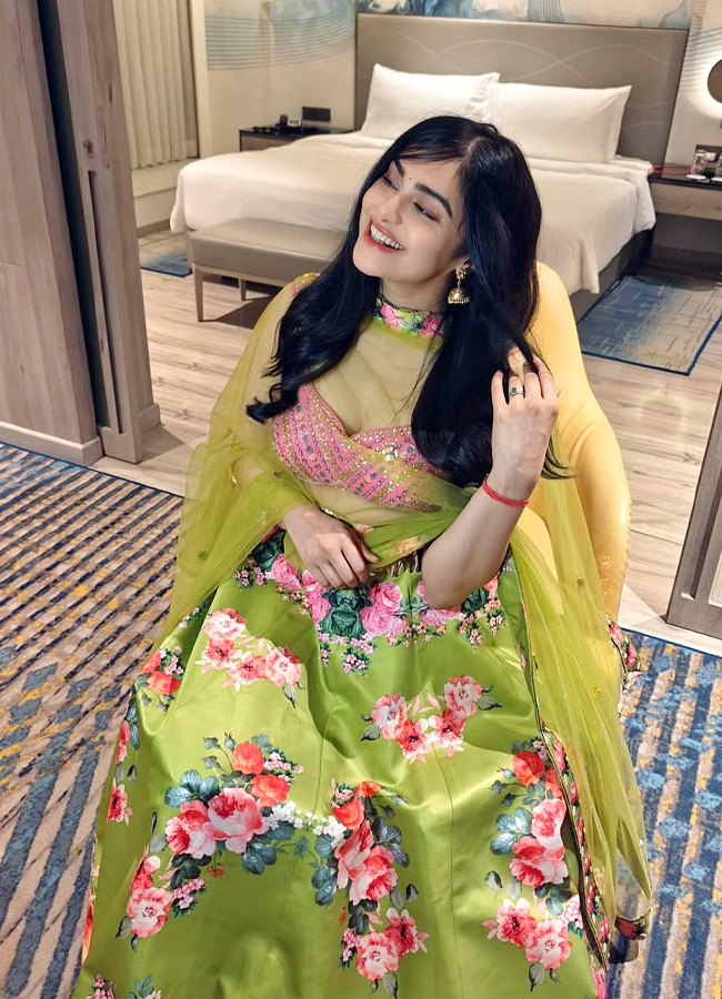 Adah Sharma Shines in Traditional Attire Photos6